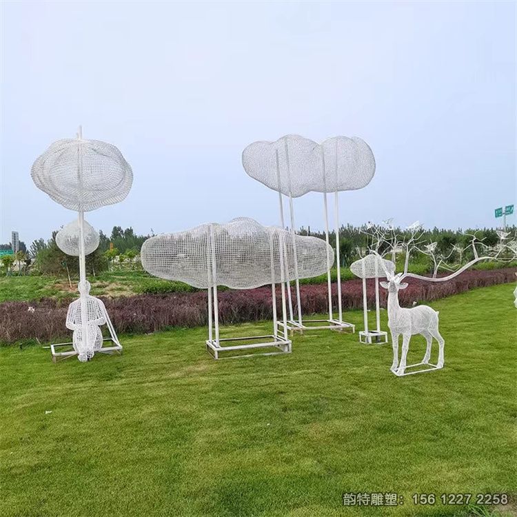 不銹鋼抽象鏤空云朵雕塑 不銹鋼抽象鏤空云朵雕塑